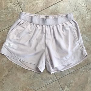 Blush under armour shorts w/pockets
